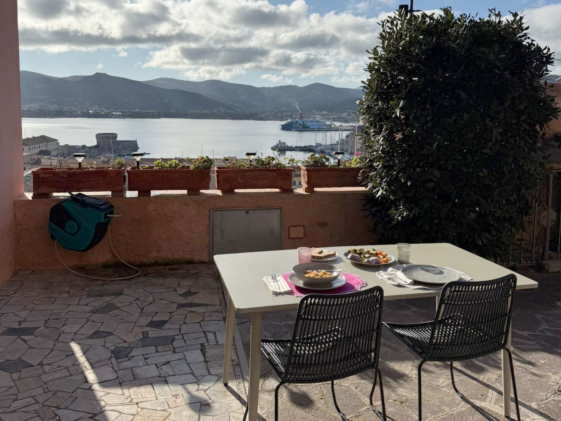 Patio esterno vista mare